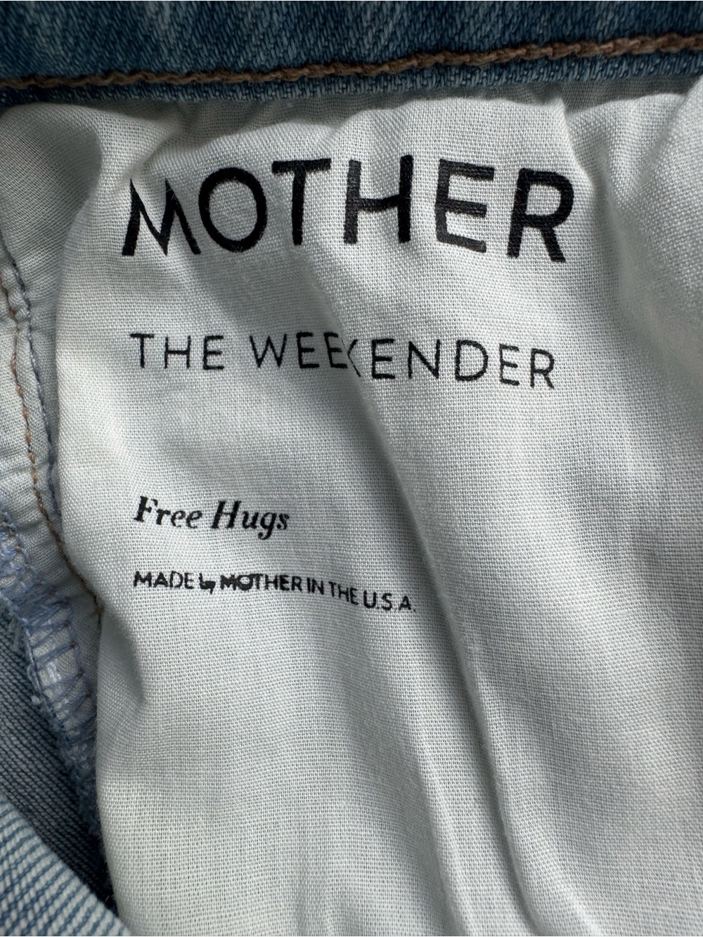 Mother The Weekender Flare Jean Free Hugs Distressed Light Wash Denim - Picture 13 of 15
